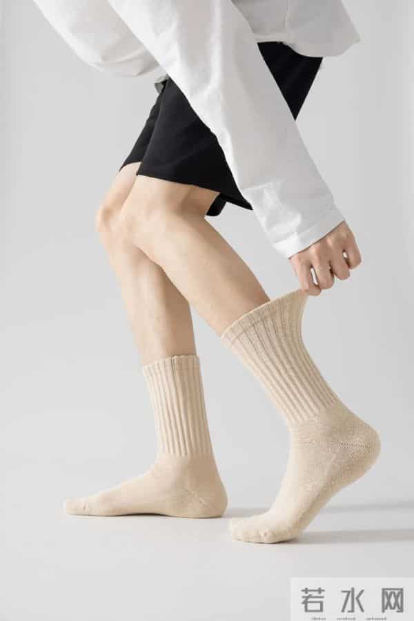这是我人生第一次,因为一双袜子而感到“被尊重”