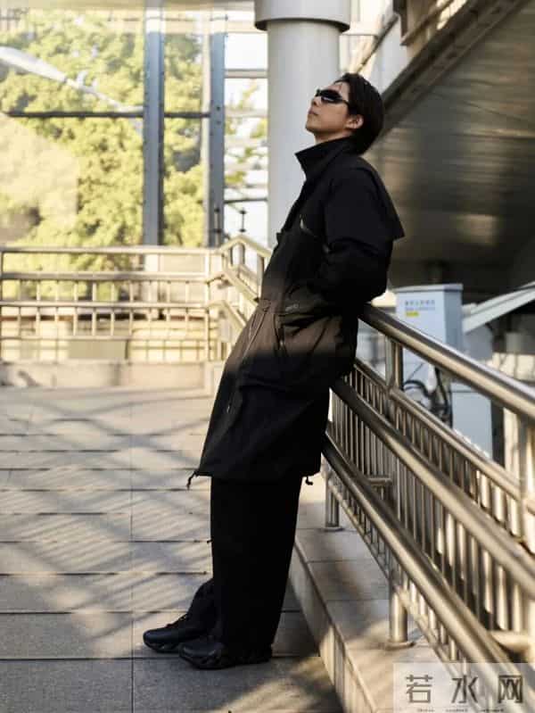 高智风穿搭的终极破绽：90%的人都栽在这双鞋上