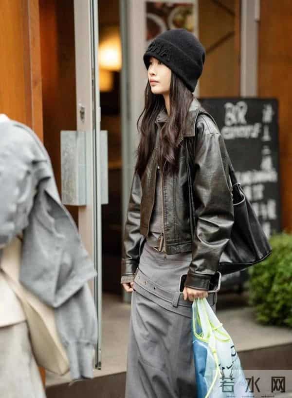 上海姑娘突然不穿大衣了，短外套如何逆袭成街拍新宠
