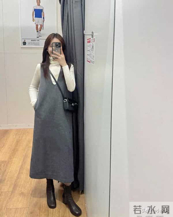 优衣库打底衫搭这两件背心裙，直接把“韩系乖乖女”焊在身上了！