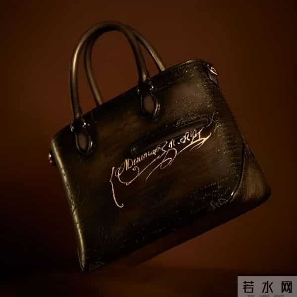 Berluti Scritto鎏辉工艺限时尊享工坊 亮相深圳万象城