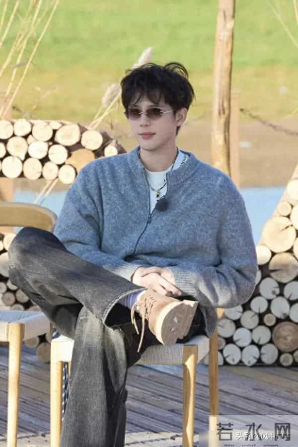 男生冬季质感穿搭指南用精简搭配穿出无声的高级感