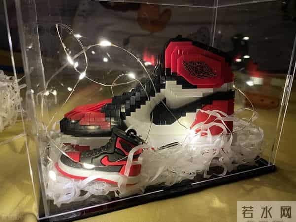 球鞋搬砖难赚钱 ，有人却靠批发年入 5000 万