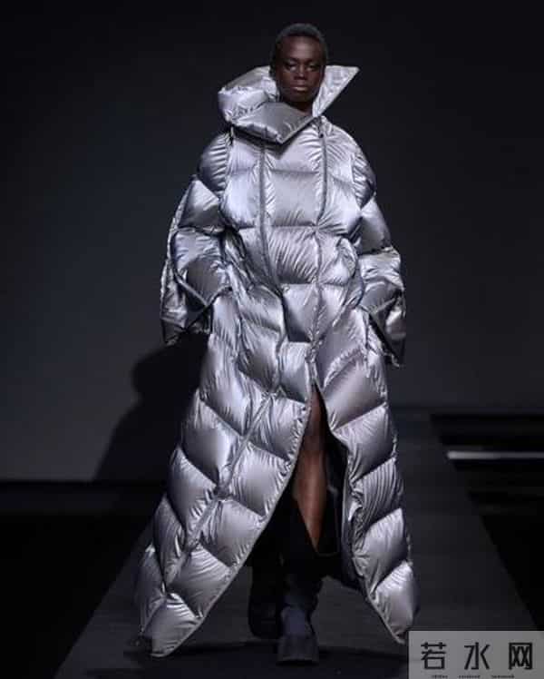 中年人爱穿的排骨羽绒服，格子的形状还有这些讲究？