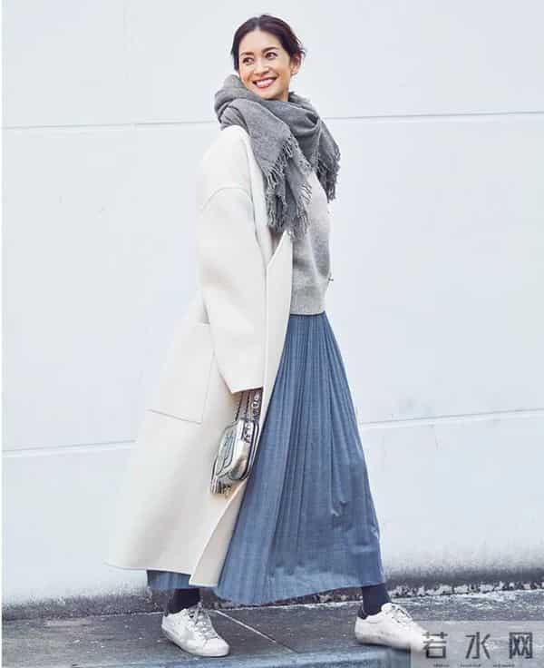 大衣+运动鞋,冬天最松弛的时髦