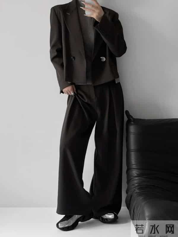 高智风穿搭的终极破绽：90%的人都栽在这双鞋上