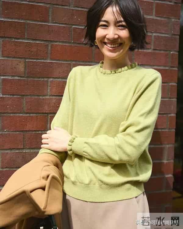 中年女人穿毛衣,记住“3穿3不穿”!尤其是第2点!