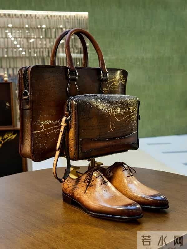 Berluti Scritto鎏辉工艺限时尊享工坊 亮相深圳万象城