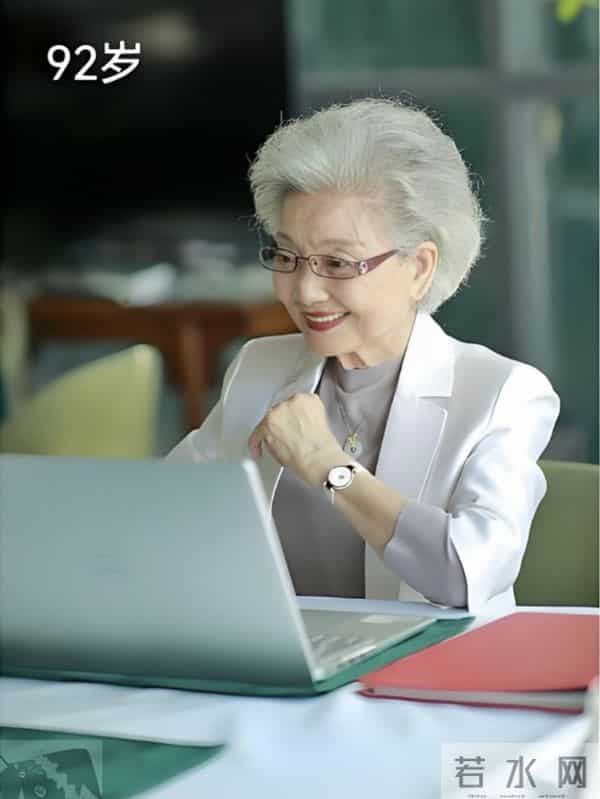 银发如雪，步履生风——她把晚年活成一场“逆生长”