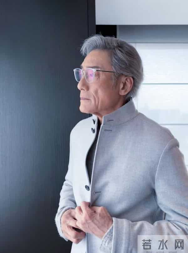 法拉利老了也是法拉利,花白头发、络腮胡,老而不衰的8位男星!