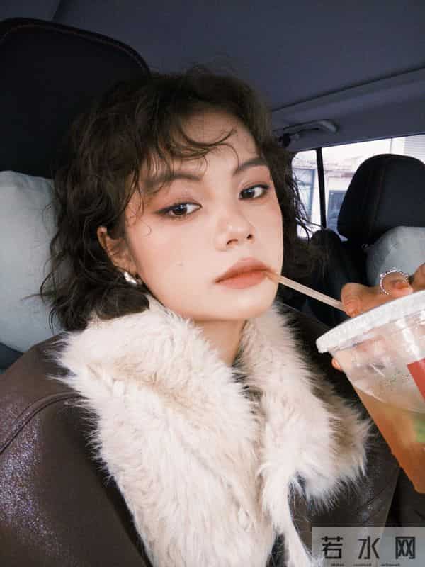 适合方圆脸的短发烫发