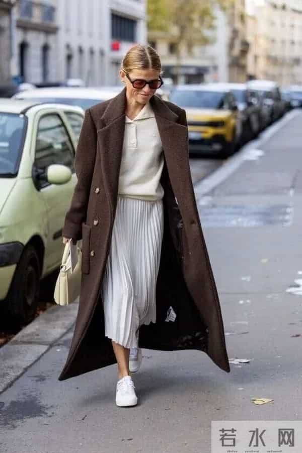 大衣+运动鞋,冬天最松弛的时髦