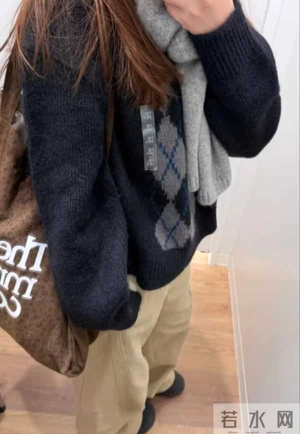 “优衣库”服装新品开挂了！穿出秋冬氛围感！!