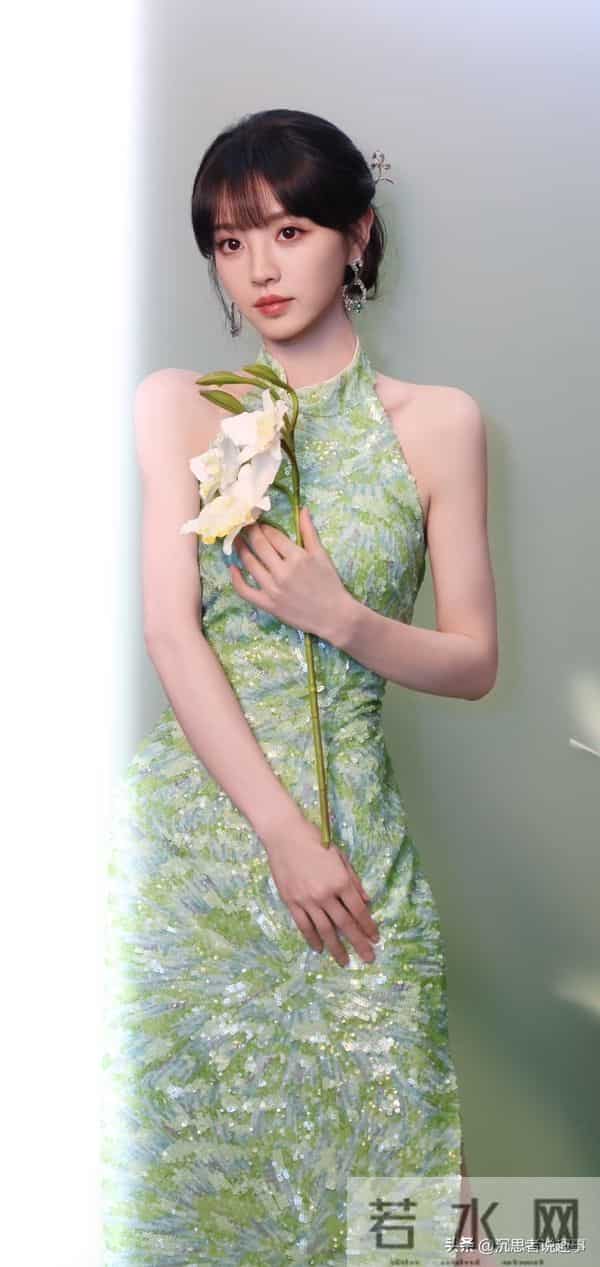 田曦薇旗袍穿搭‖江南妙龄少女甜美上线