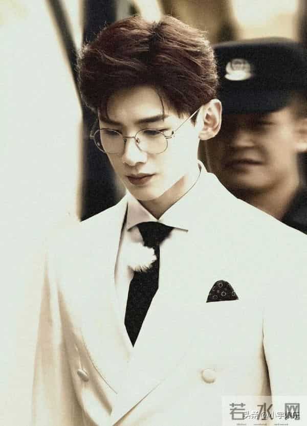 白敬亭民国造型封神，这才是民国剧男主天花板