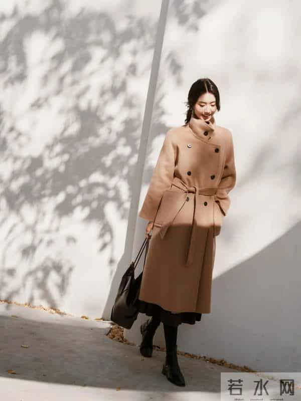 初冬大衣+半裙，高级时髦太美了！