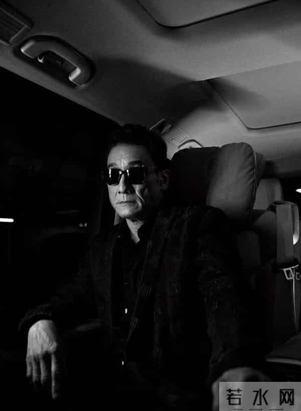 法拉利老了也是法拉利,花白头发、络腮胡,老而不衰的8位男星!