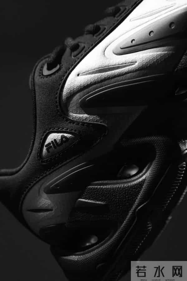 高智风穿搭的终极破绽：90%的人都栽在这双鞋上