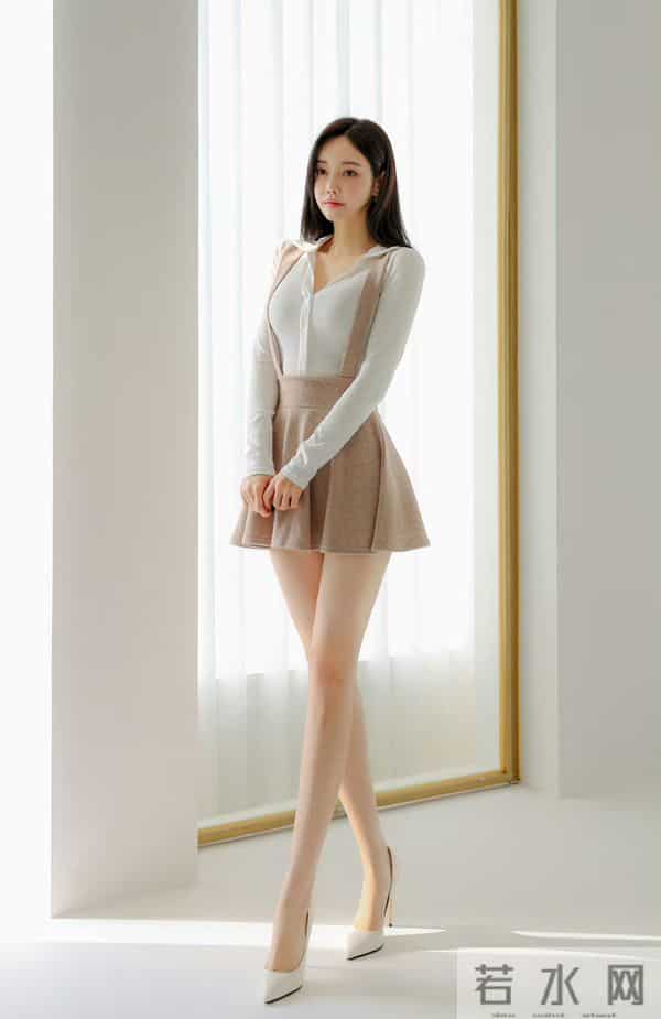 假两件针织裙｜是柔光里的甜系姐姐