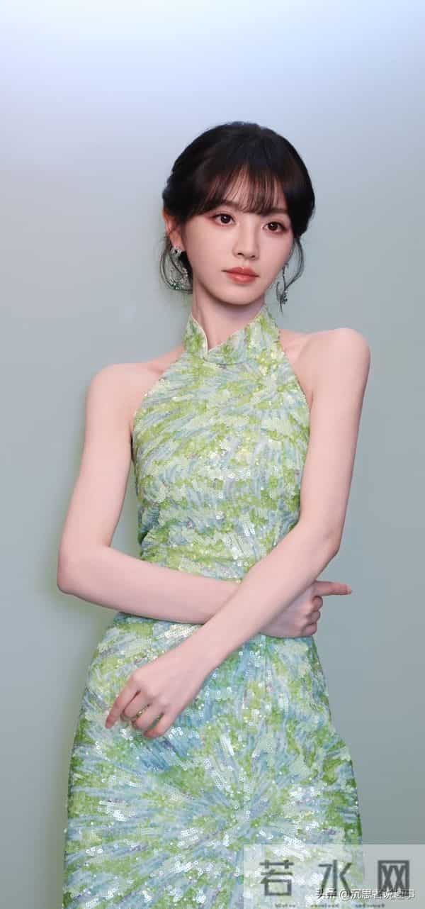 田曦薇旗袍穿搭‖江南妙龄少女甜美上线