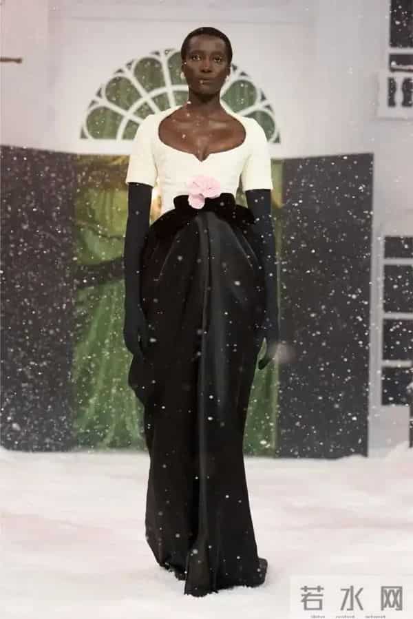 Richard Quinn 2025 秋冬时装秀