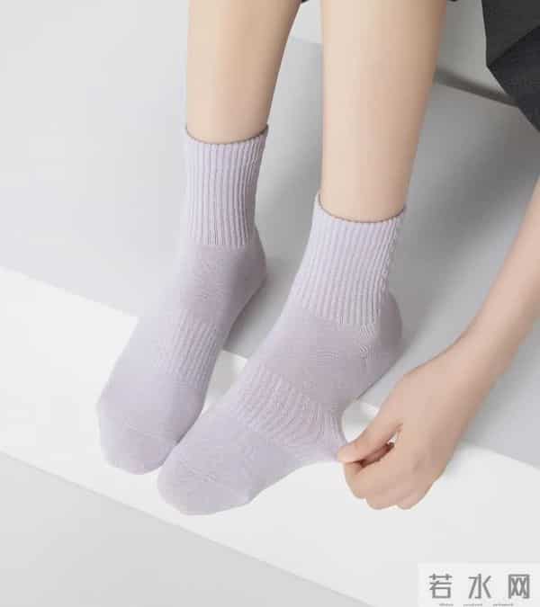 这是我人生第一次,因为一双袜子而感到“被尊重”