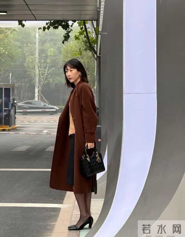 大衣+高跟鞋，显瘦又气质！