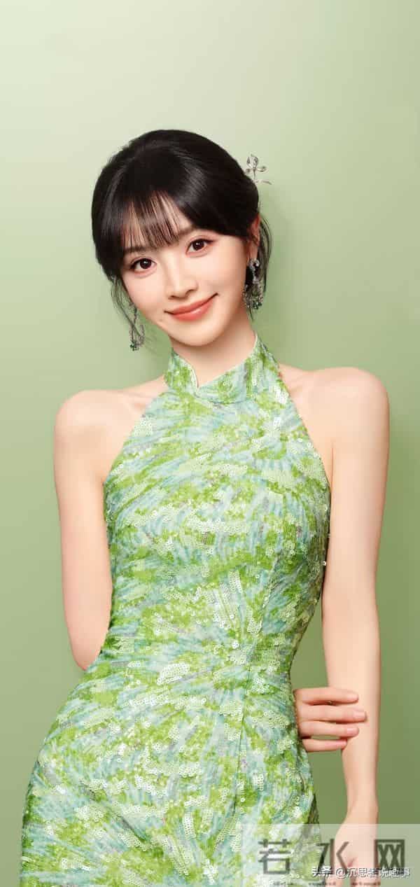 田曦薇旗袍穿搭‖江南妙龄少女甜美上线