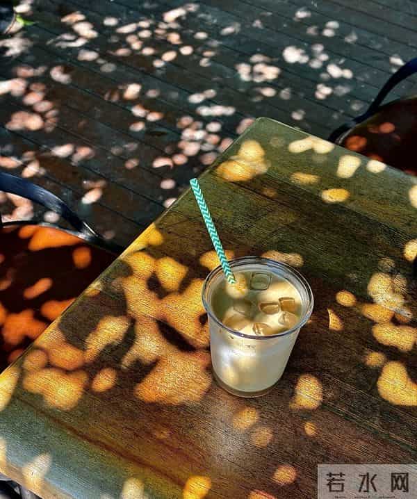 文案｜多像今年没藏住的情绪