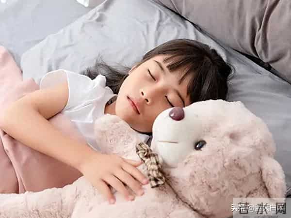 父母再婚你能接受吗？一个“拼接家庭”女孩真实心声引发万人共鸣