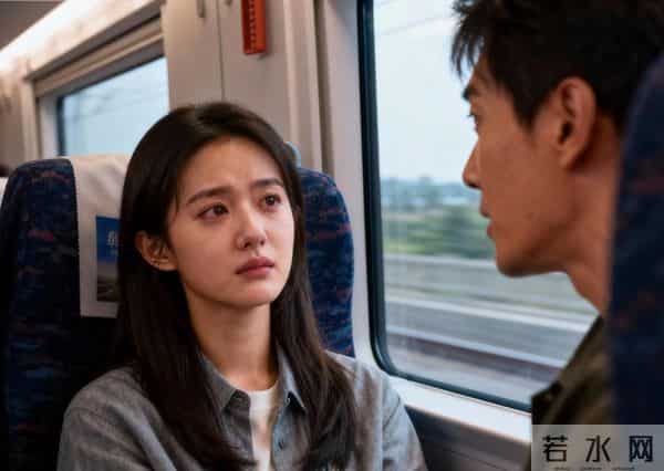 我32岁被催婚,花钱请了个女友应付家人,谁知她进门我爸就变了脸色