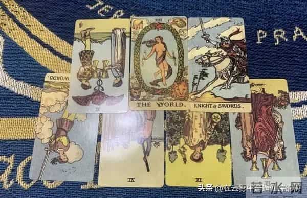 塔罗:你和ta谁会先放手,他是否已开始新恋情?