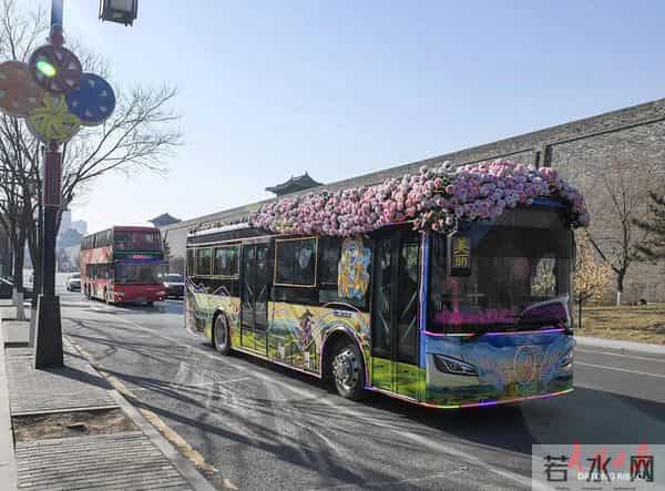 浪漫值拉满！公交婚车队惊艳亮相大同街头