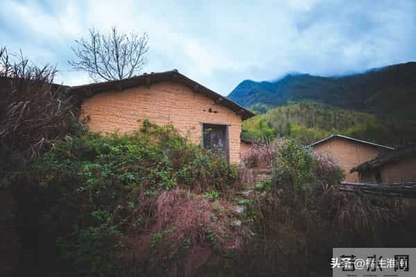 拖后腿（小小说）