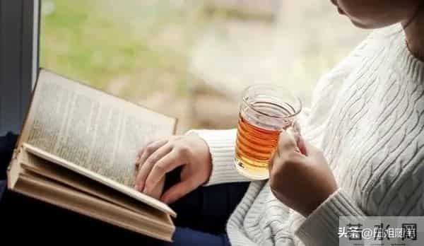 半生已过，让所有的陈年往事，一半入梦，一半随风吧