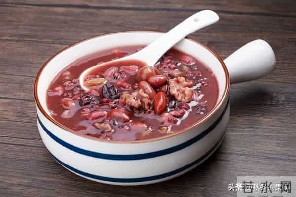 离婚5年，再也没有和前夫联系，那天前婆婆突然来找我