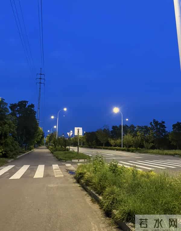 用一张照片证明你是热爱生活的人！网友哭喊：原来我丢失了我自己