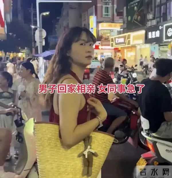 小伙早餐夜宵全包追姑娘三月无果回家相亲，姑娘知后雪地追车表白