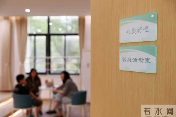 最大的谎言是父亲讲的，他说母亲太胖了｜专访