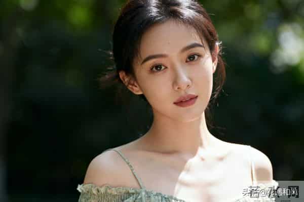 搞定35-45岁女人的最好方式：喂饱她的两个要求，她死心塌地跟你