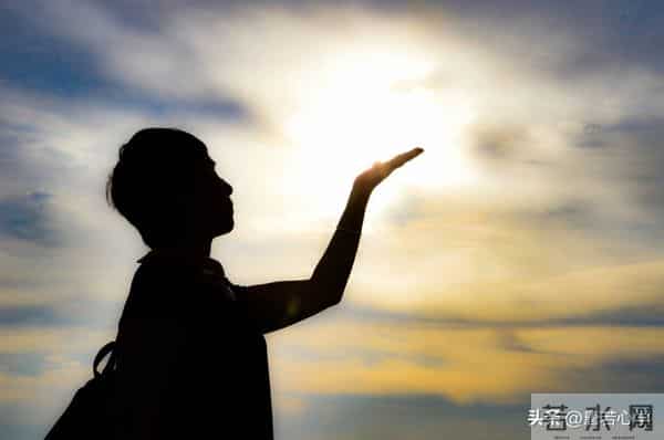 选择亲家，一定要留意对方家庭这4个细节，这才是真为儿女着想