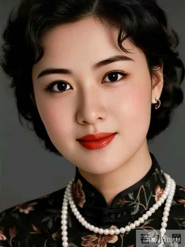 女人偷偷喜欢你，才不会叫你"哥"，这三个称呼暴露了她的心意