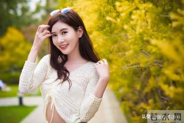 跟60岁老妈的“约会”,戳破了我二十年的疙瘩