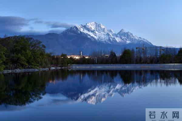 一个人走出内耗最好的方式：少