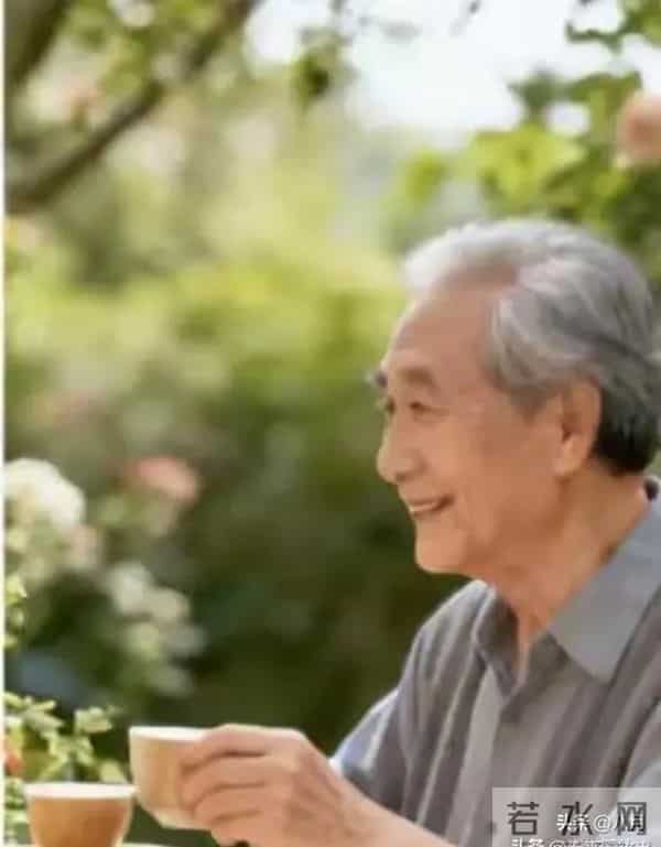 活到65岁才明白：离婚或丧偶后，晚年独自生活，才是最幸福的归宿