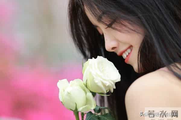 跟60岁老妈的“约会”,戳破了我二十年的疙瘩