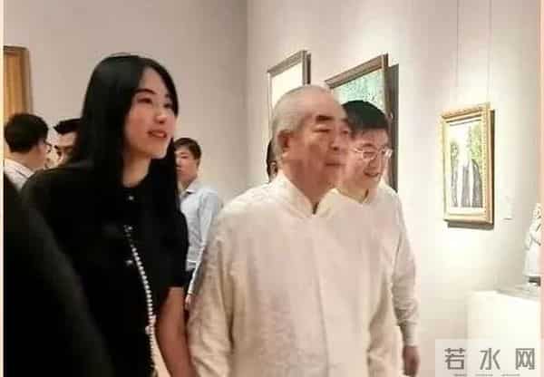 比“断绝关系”更重要的，是建立家庭沟通与规划的“桥梁”