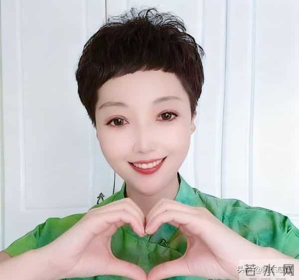 两性关系:男人要明白,女人无论多大年龄,都有这样一个需求