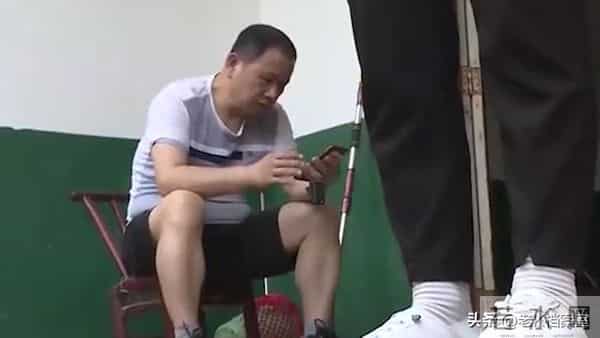 老男人出轨娶小20岁娇妻，前妻徒弟变现妻，养不起抢长子房产