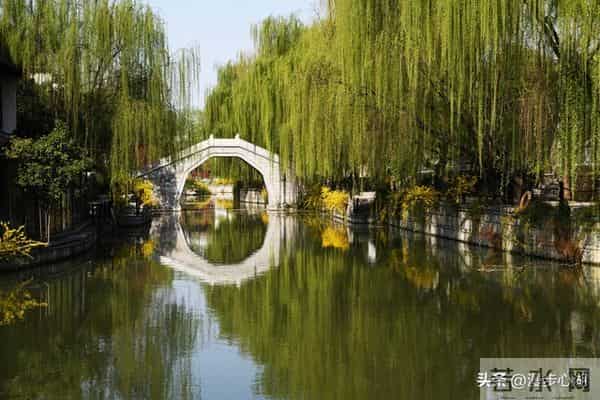 男人触碰女人这个地方，比亲吻拥抱还让她心动，50岁后越碰越恩爱